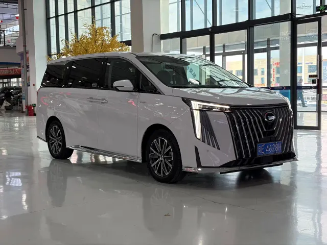 GAC Trumpchi M8 — Фото автомобиля 3