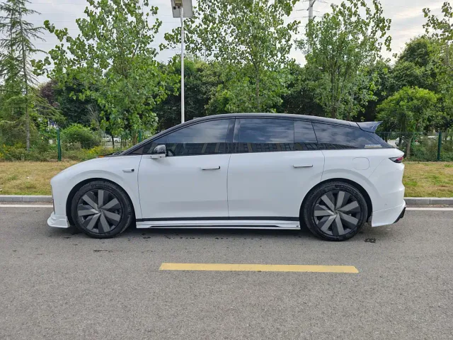 Li Auto i6 — Фото автомобиля 2