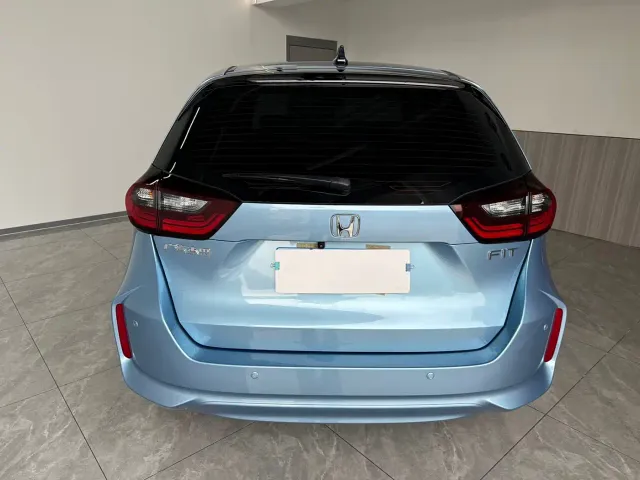 Honda Fit — Фото автомобиля 5