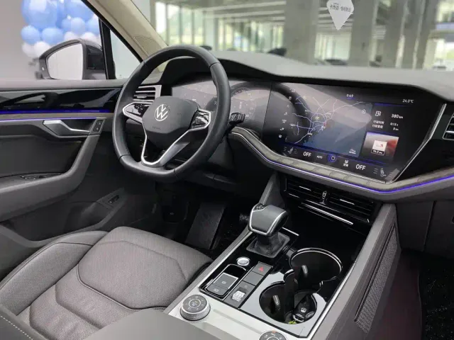 Volkswagen Touareg — Фото автомобиля 29
