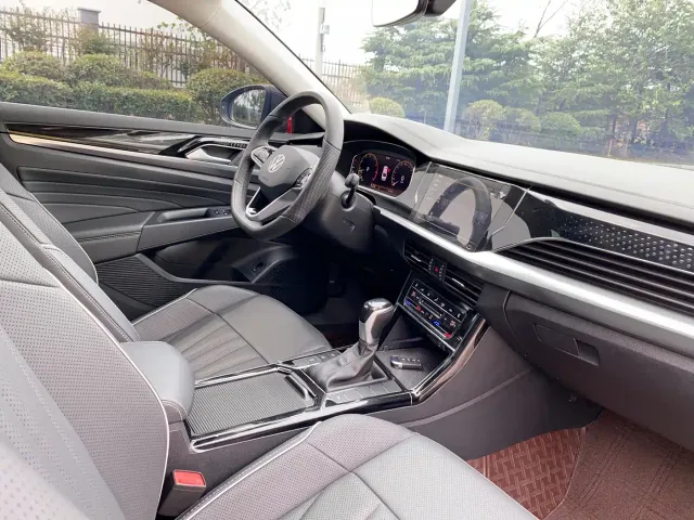 Volkswagen Passat — Фото автомобиля 24
