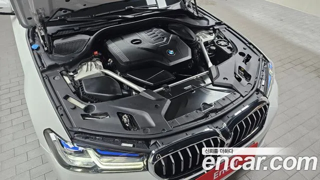 BMW 5-Series — Фото автомобиля 5