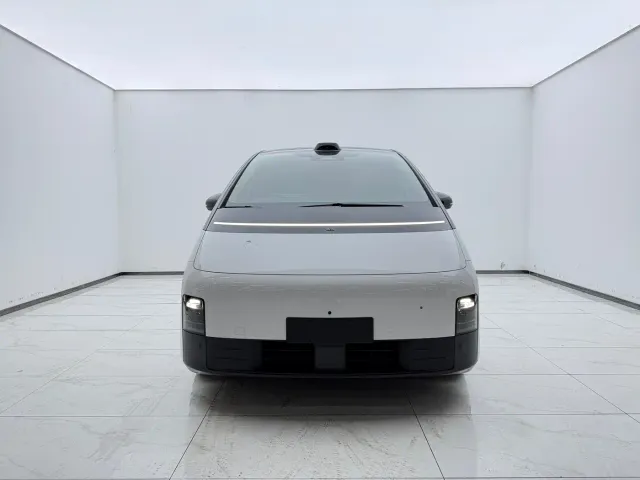 Li Auto Li Auto MEGA 2024 Ultra — Фото автомобиля 2