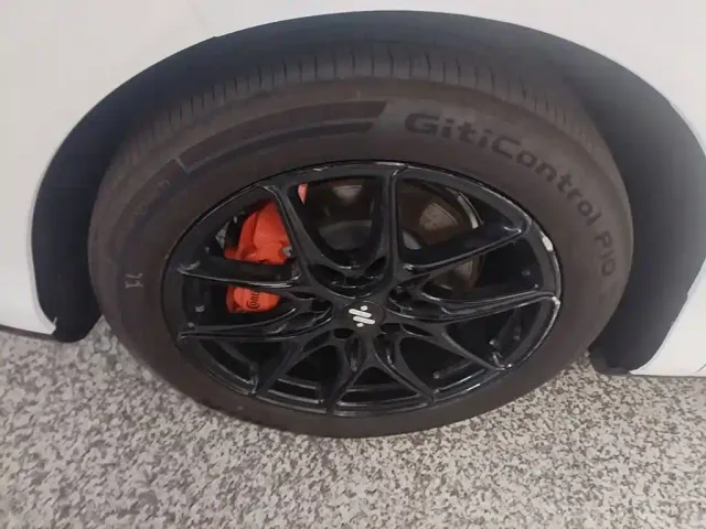 IM Motors LS6 — Фото автомобиля 22