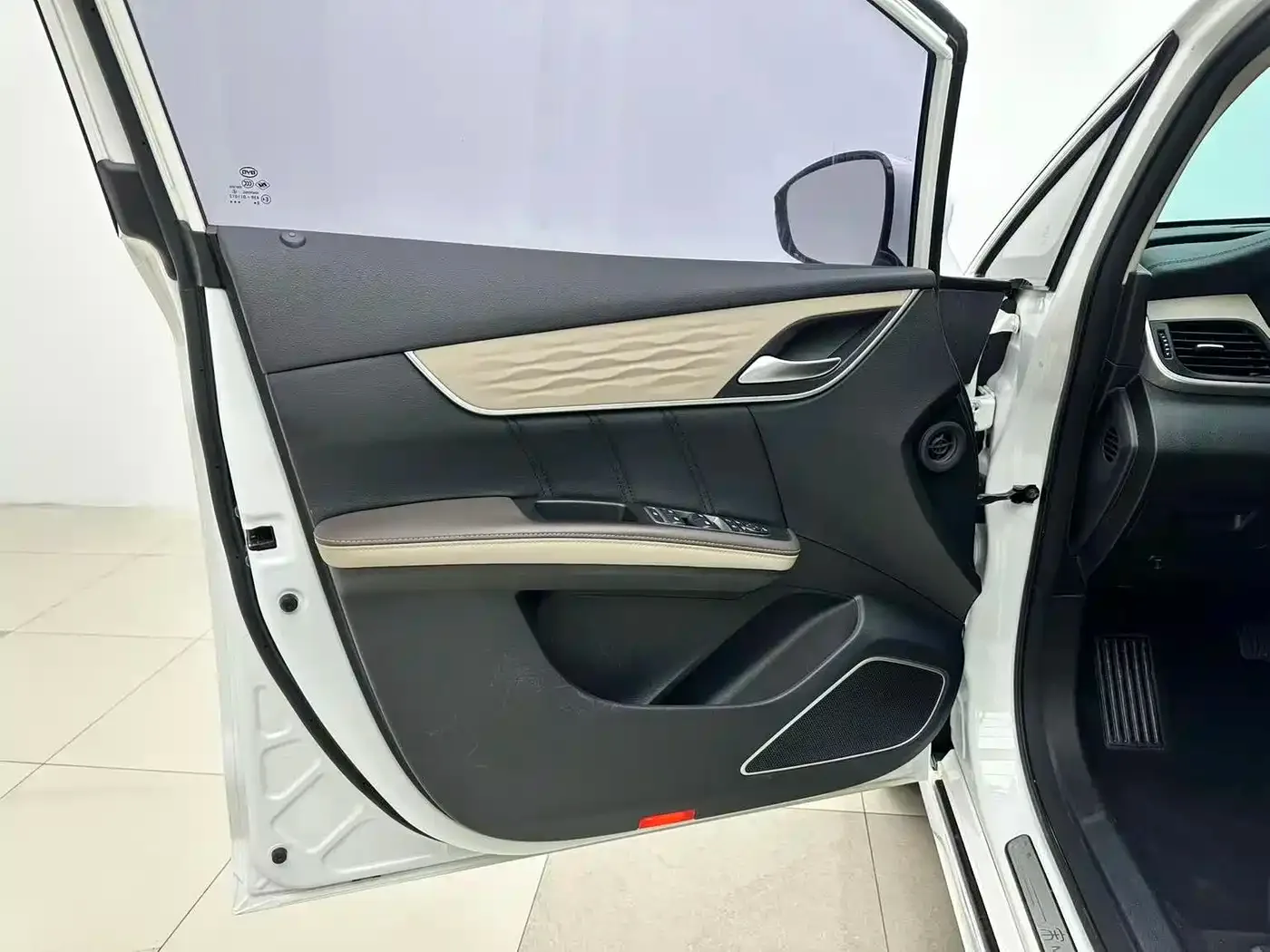 BYD Song MAX New Energy 2022 DM-i 105KM Executive Edition — Фото автомобиля 6