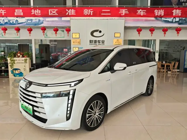 Фотография автомобиля — GAC Trumpchi E8