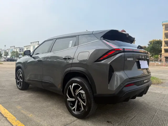 Geely Boyue — Фото автомобиля 8