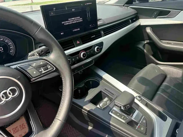 Audi A4L — Фото автомобиля 13