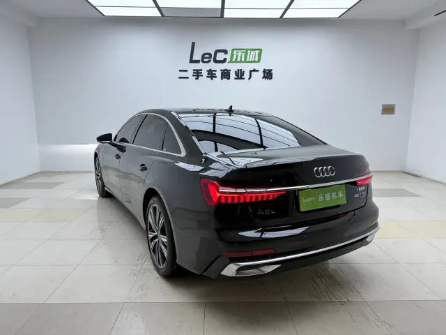 Audi A6L — Фото автомобиля 7