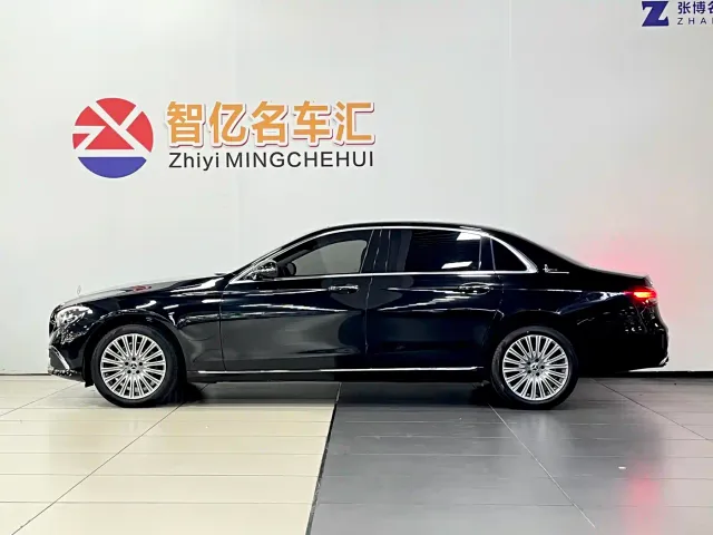 Mercedes-Benz E-Class — Фото автомобиля 4
