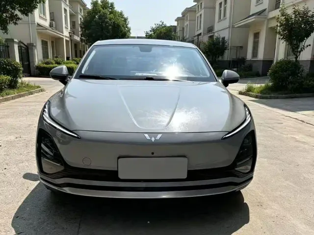 Wuling Starlight — Фото автомобиля 2