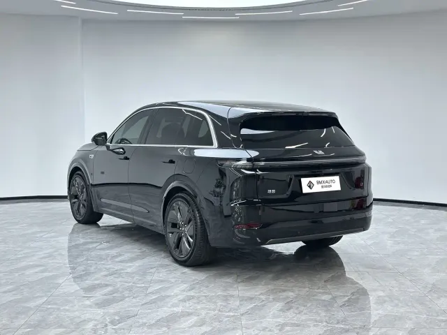 Li Auto L7 — Фото автомобиля 3