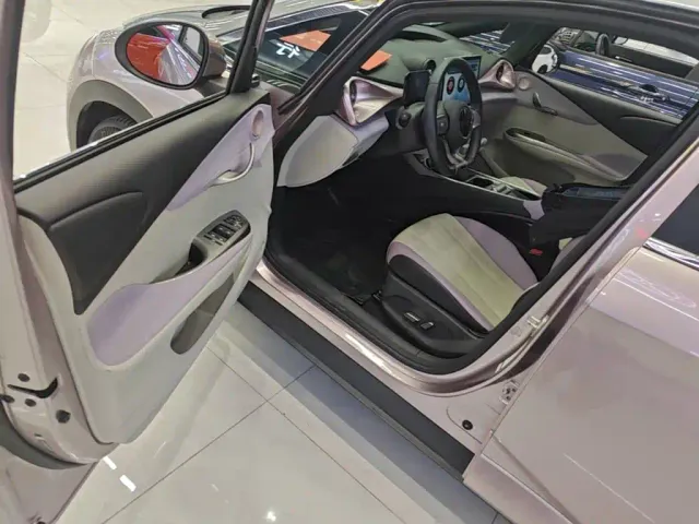 BYD Dolphin — Фото автомобиля 15