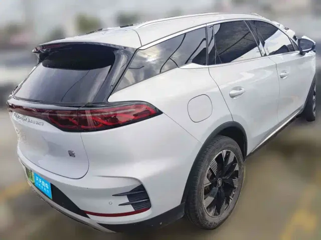 BYD Tang — Фото автомобиля 2