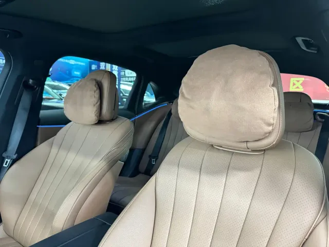 Mercedes-Benz E-Class — Фото автомобиля 9
