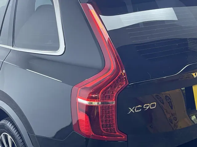 Volvo XC90 — Фото автомобиля 12