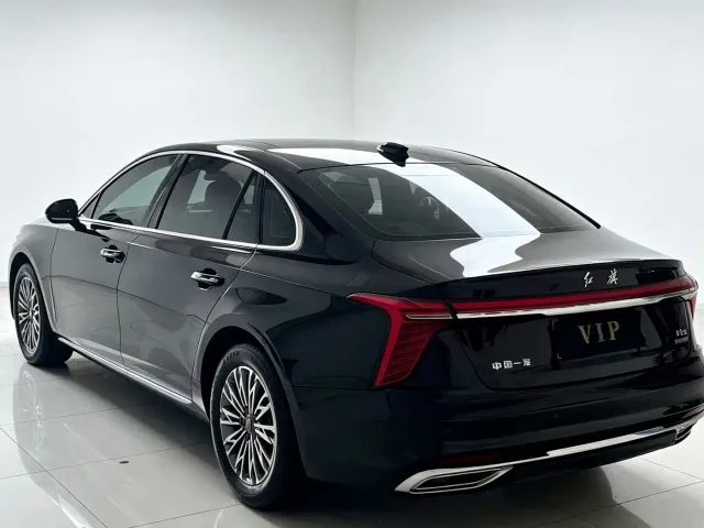Hongqi H5 — Фото автомобиля 7