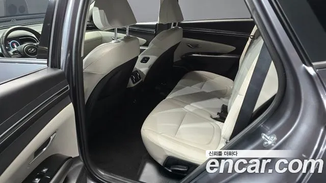 Hyundai Tucson Tucson (NX4) Бензин 1.6 турбо 2WD — Фото автомобиля 7