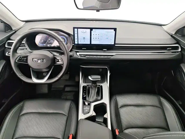 Geely Emgrand — Фото автомобиля 12