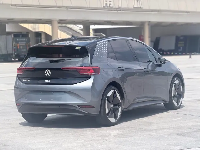Volkswagen ID.3 — Фото автомобиля 4