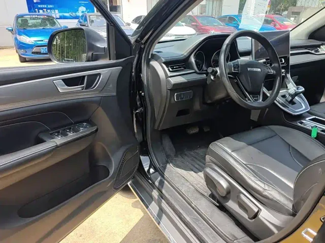 Haval M6 — Фото автомобиля 15