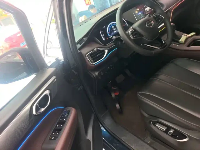 GAC Trumpchi M6 — Фото автомобиля 15