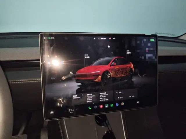 Tesla Model Y — Фото автомобиля 7