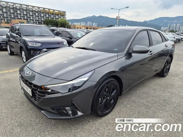 Hyundai Avante CN7 — Фото автомобиля 2