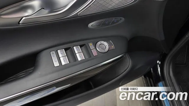 Genesis GV70 — Фото автомобиля 27