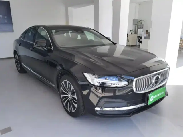 Volvo S90 — Фото автомобиля 3