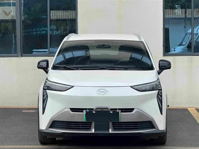 GAC Aion Y — Фото автомобиля 2