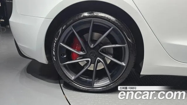 Tesla Model 3 — Фото автомобиля 5