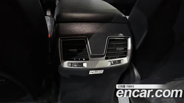 KG_Mobility_Ssangyong Rexton Новый Rexton Sport Khan Дизель 2.2 4WD — Фото автомобиля 19