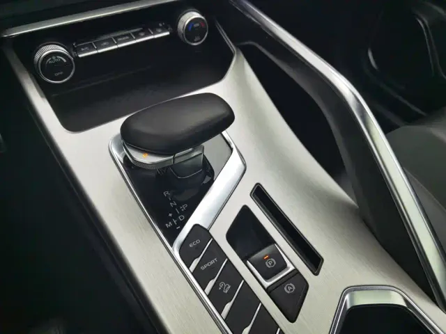 Geely Binyue 2021 1.5TD DCT Glory Edition — Фото автомобиля 13