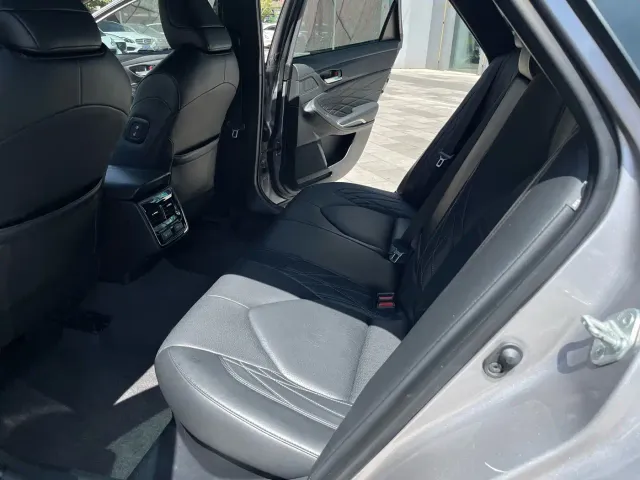 Toyota Avalon — Фото автомобиля 11