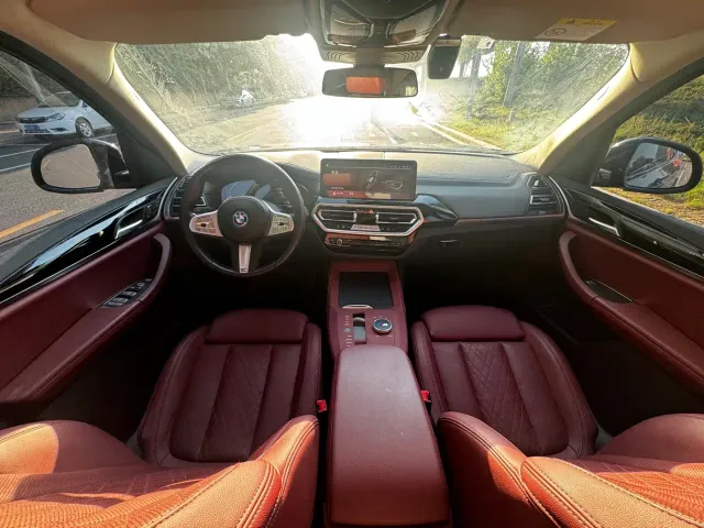 BMW iX3 — Фото автомобиля 6