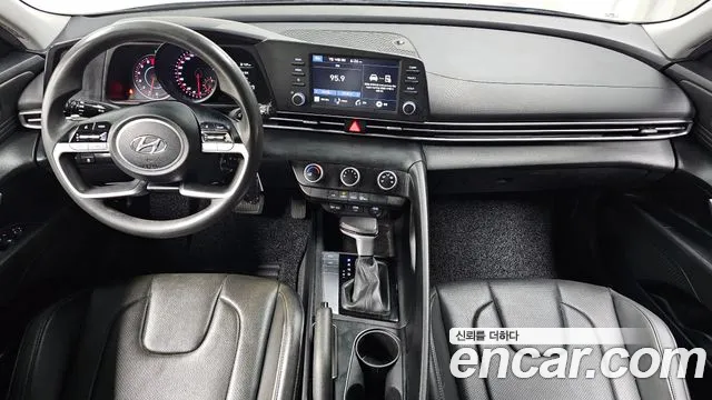 Hyundai AVANTE Avante (CN7) — Фото автомобиля 6