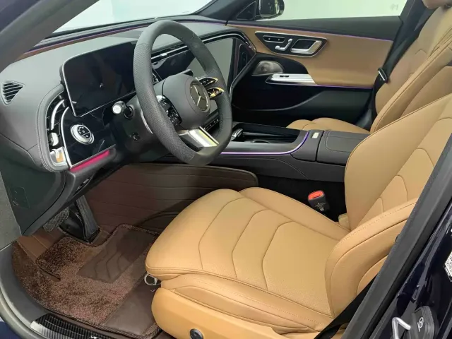 Mercedes-Benz E-Class — Фото автомобиля 8