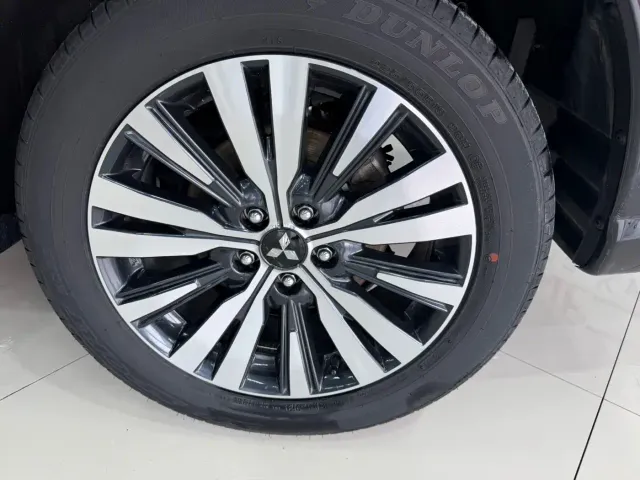 Mitsubishi Outlander — Фото автомобиля 18