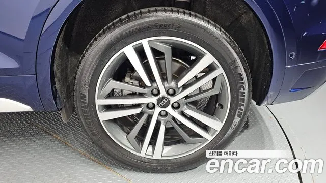 Audi Q5 FY — Фото автомобиля 21