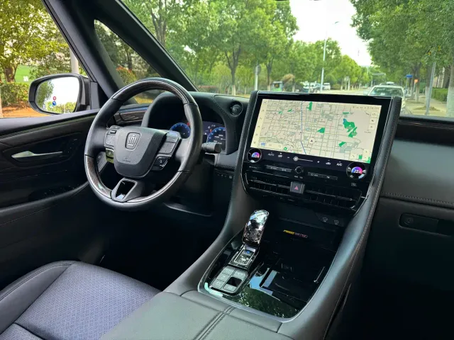 Toyota Vellfire — Фото автомобиля 13