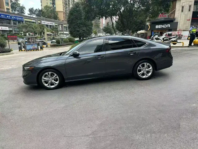Honda Accord — Фото автомобиля 5