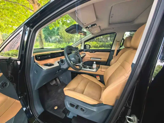 GAC Trumpchi E8 — Фото автомобиля 7