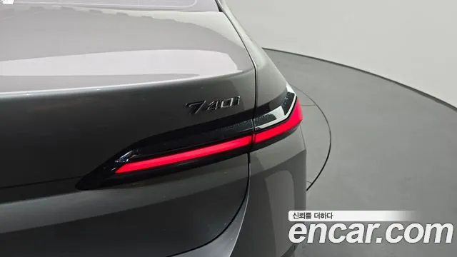 BMW 7-Series 7 серия (G70) 740i sDrive Design Pure Excellence — Фото автомобиля 6