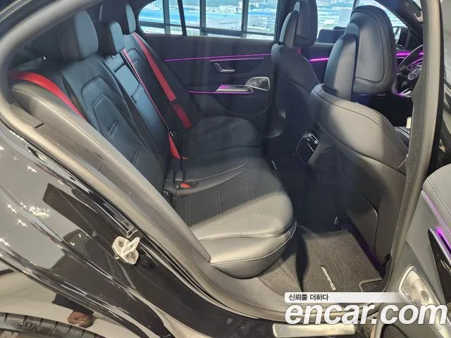 Mercedes-Benz E-Class — Фото автомобиля 18