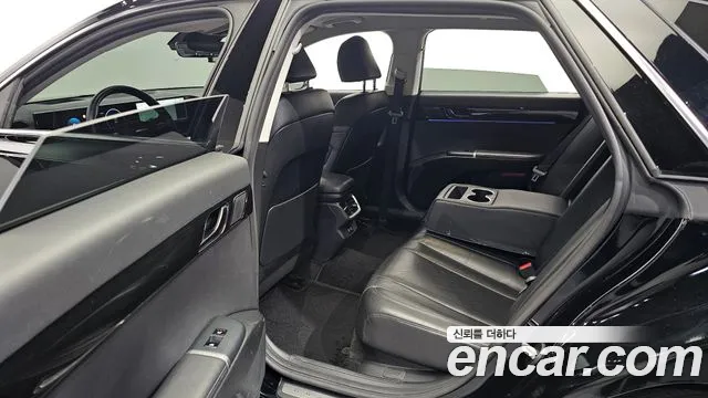 Hyundai Grandeur Grandeur (GN7) 2.5 Бензин 2WD — Фото автомобиля 10
