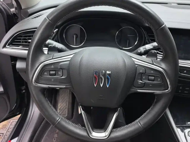 Buick Regal — Фото автомобиля 15