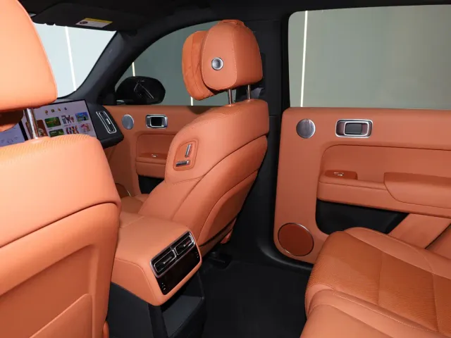 Li Auto L7 — Фото автомобиля 23