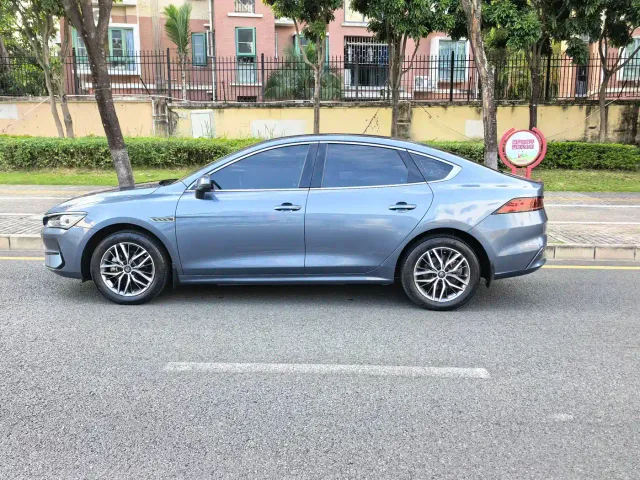 BYD Qin PLUS — Фото автомобиля 6