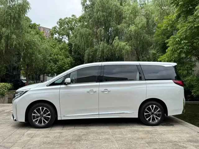 GAC Trumpchi M8 — Фото автомобиля 4